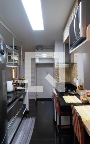Apartamento à venda com 234m², 3 quartos e 2 vagas Apartamento à venda com 234m², 3 quartos e 2 vagasCozinha