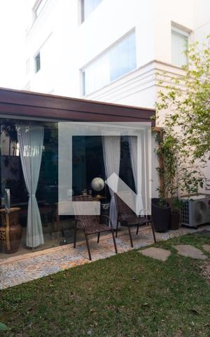 Apartamento à venda com 234m², 3 quartos e 2 vagas Apartamento à venda com 234m², 3 quartos e 2 vagasQuintal