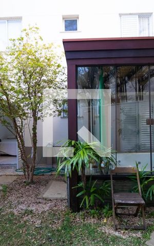 Apartamento à venda com 234m², 3 quartos e 2 vagas Apartamento à venda com 234m², 3 quartos e 2 vagasQuintal
