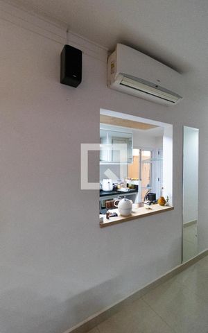 Apartamento à venda com 234m², 3 quartos e 2 vagas Apartamento à venda com 234m², 3 quartos e 2 vagasCozinha