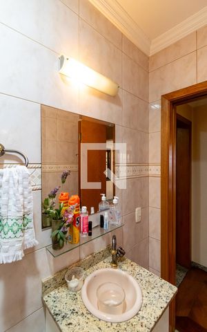 Casa à venda com 157m², 4 quartos e 2 vagasBanheiro Social 1