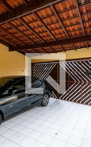 Casa à venda com 157m², 4 quartos e 2 vagasGaragem