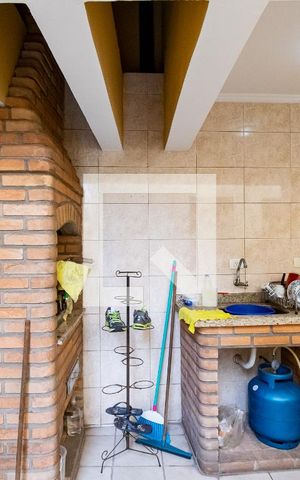 Casa à venda com 157m², 4 quartos e 2 vagasChurrasqueira