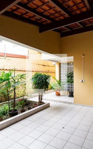 Casa à venda com 157m², 4 quartos e 2 vagasGaragem