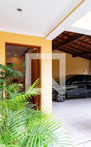 Casa à venda com 157m², 4 quartos e 2 vagasGaragem
