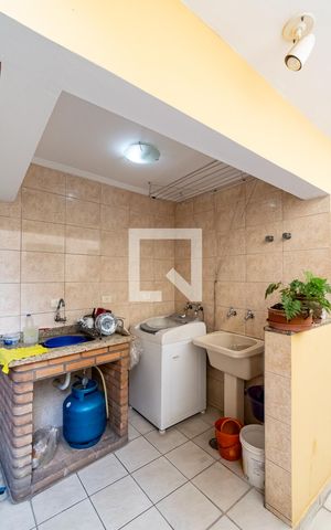 Casa à venda com 157m², 4 quartos e 2 vagasÁrea de Serviço