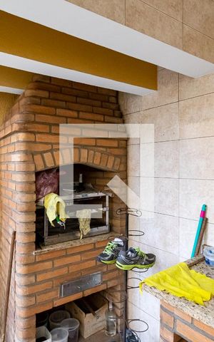Casa à venda com 157m², 4 quartos e 2 vagasChurrasqueira