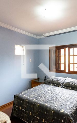 Casa à venda com 157m², 4 quartos e 2 vagasSuíte
