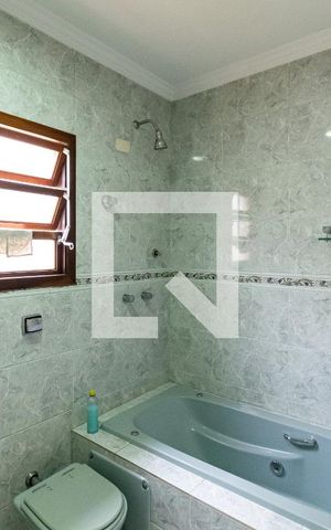 Casa à venda com 157m², 4 quartos e 2 vagasBanheiro Social 2