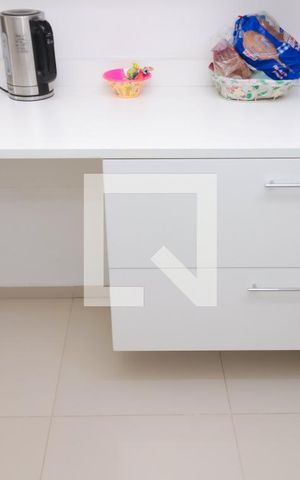 Apartamento para alugar com 130m², 4 quartos e 1 vaga Apartamento para alugar com 130m², 4 quartos e 1 vagaCozinha - Armários