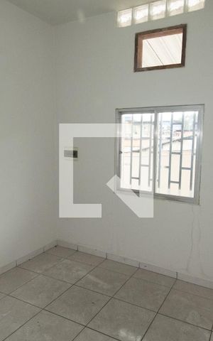 Casa para alugar com 50m², 1 quarto e sem vaga Casa para alugar com 50m², 1 quarto e sem vagaSala