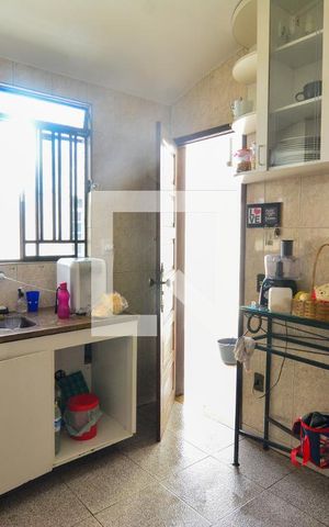 Casa à venda com 400m², 3 quartos e 4 vagas Casa à venda com 400m², 3 quartos e 4 vagasCozinha