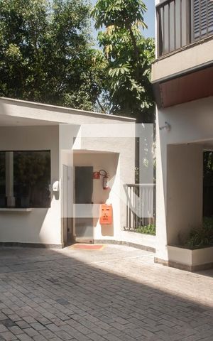Apartamento à venda com 257m², 5 quartos e 4 vagasFachada