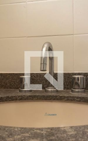 Apartamento à venda com 257m², 5 quartos e 4 vagasBanheiro da Suíte 1