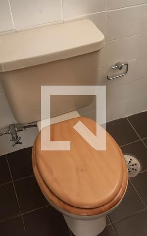 Apartamento à venda com 257m², 5 quartos e 4 vagasBanheiro da Suíte 1