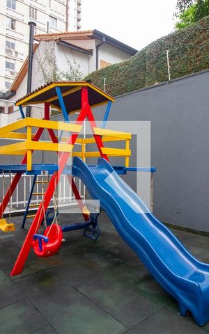 Apartamento para alugar com 102m², 3 quartos e 2 vagasÁrea comum - Playground