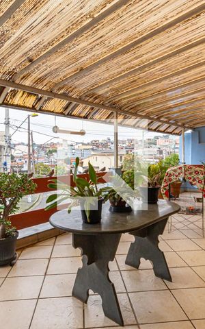 Casa à venda com 198m², 3 quartos e 1 vagaVaranda