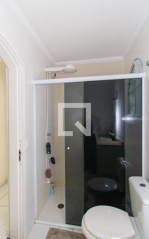 Casa à venda com 415m², 4 quartos e 5 vagas Casa à venda com 415m², 4 quartos e 5 vagasBanheiro da Suíte 1