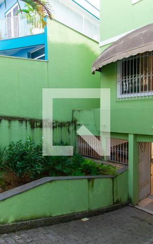 Casa à venda com 415m², 4 quartos e 5 vagas Casa à venda com 415m², 4 quartos e 5 vagasEntrada