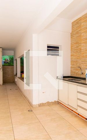 Casa à venda com 415m², 4 quartos e 5 vagas Casa à venda com 415m², 4 quartos e 5 vagasChurrasqueira