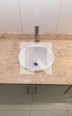Casa à venda com 415m², 4 quartos e 5 vagas Casa à venda com 415m², 4 quartos e 5 vagasBanheiro da Suíte 2