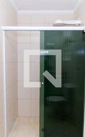 Casa à venda com 415m², 4 quartos e 5 vagas Casa à venda com 415m², 4 quartos e 5 vagasBanheiro Corredor
