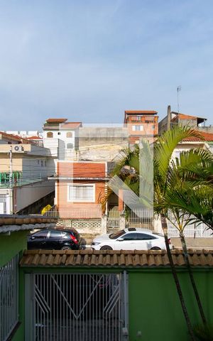 Casa à venda com 415m², 4 quartos e 5 vagas Casa à venda com 415m², 4 quartos e 5 vagasVista do Quarto 2
