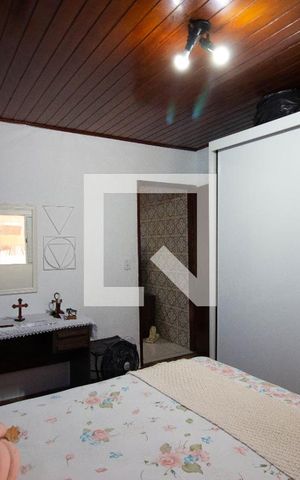 Casa à venda com 100m², 3 quartos e 2 vagas Casa à venda com 100m², 3 quartos e 2 vagasQuarto 1