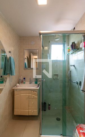Apartamento à venda com 60m², 2 quartos e 1 vaga Apartamento à venda com 60m², 2 quartos e 1 vagaBanheiro