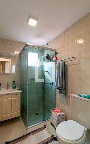 Apartamento à venda com 60m², 2 quartos e 1 vaga Apartamento à venda com 60m², 2 quartos e 1 vagaBanheiro