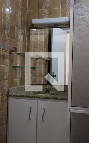 Casa à venda com 240m², 4 quartos e 2 vagasBanheiro da Suíte