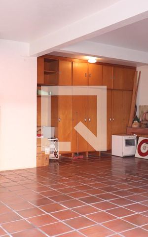 Casa à venda com 240m², 4 quartos e 2 vagasGaragem 03 carros