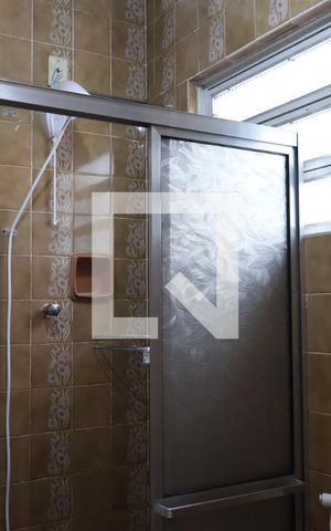 Casa à venda com 240m², 4 quartos e 2 vagasBanheiro da Suíte