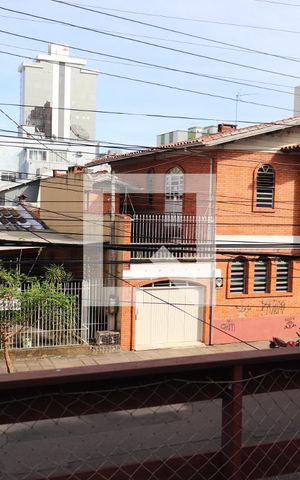 Casa à venda com 240m², 4 quartos e 2 vagasVista da Sacada