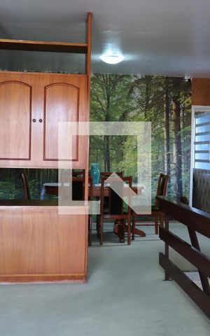 Casa à venda com 240m², 4 quartos e 2 vagasSala