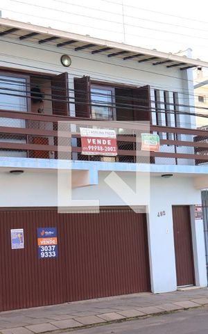 Casa à venda com 240m², 4 quartos e 2 vagasFachada