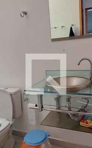 Casa para alugar com 460m², 4 quartos e 4 vagas Casa para alugar com 460m², 4 quartos e 4 vagasBanheiro 1