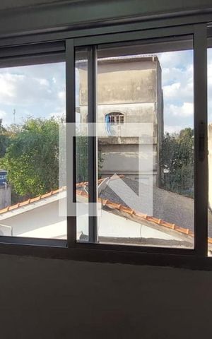 Casa para alugar com 460m², 4 quartos e 4 vagas Casa para alugar com 460m², 4 quartos e 4 vagasQuarto 2