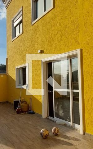 Casa para alugar com 460m², 4 quartos e 4 vagas Casa para alugar com 460m², 4 quartos e 4 vagasVaranda