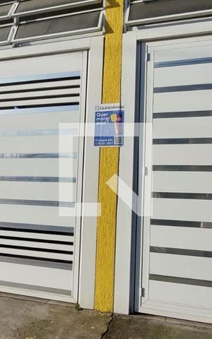 Casa para alugar com 460m², 4 quartos e 4 vagas Casa para alugar com 460m², 4 quartos e 4 vagasFachada
