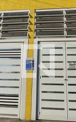 Casa para alugar com 460m², 4 quartos e 4 vagas Casa para alugar com 460m², 4 quartos e 4 vagasFachada