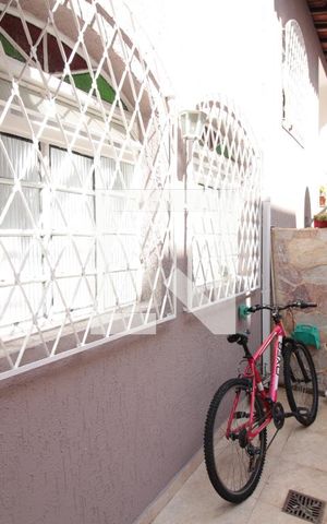 Casa de condomínio à venda com 71m², 2 quartos e 1 vagaEntrada