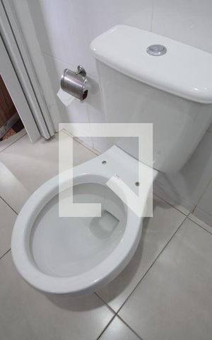 Casa de condomínio à venda com 71m², 2 quartos e 1 vagaBanheiro Social 2