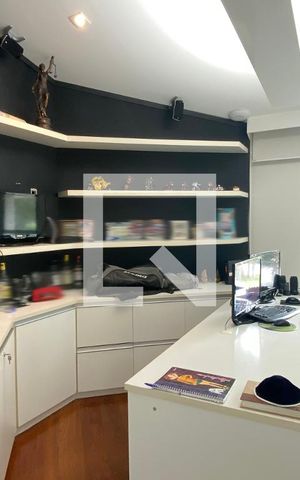 Casa de condomínio à venda com 3500m², 4 quartos e 16 vagasEscritório