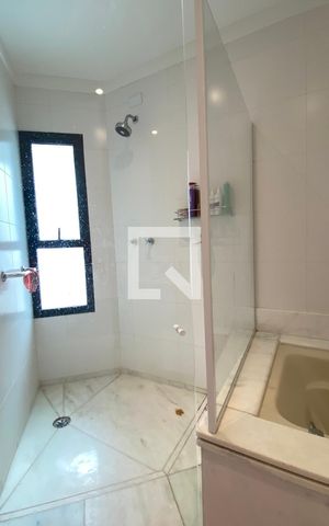 Casa de condomínio à venda com 3500m², 4 quartos e 16 vagasBanheiro da Suíte 3