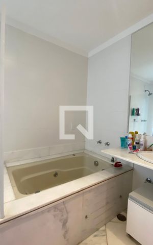 Casa de condomínio à venda com 3500m², 4 quartos e 16 vagasBanheiro da Suíte 3