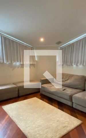 Casa de condomínio à venda com 3500m², 4 quartos e 16 vagasSala de TV