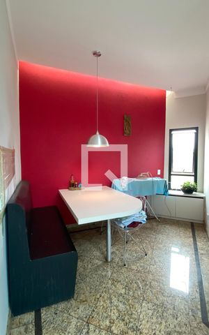 Casa de condomínio à venda com 3500m², 4 quartos e 16 vagasCopa