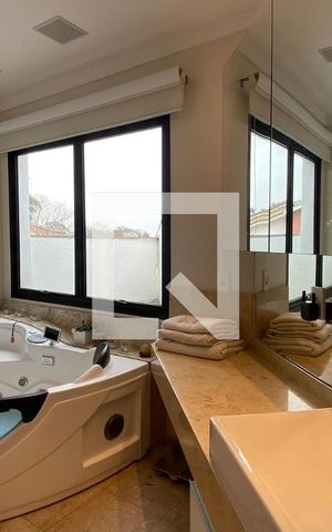Casa de condomínio à venda com 3500m², 4 quartos e 16 vagasBanheiro da Suíte 1