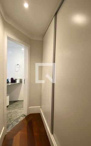 Casa de condomínio à venda com 3500m², 4 quartos e 16 vagasBanheiro da Suíte 4